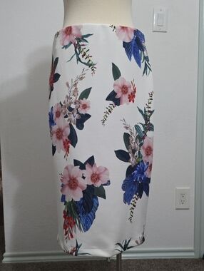Tahari White Pencil Skirt with Pink & Blue Floral Print